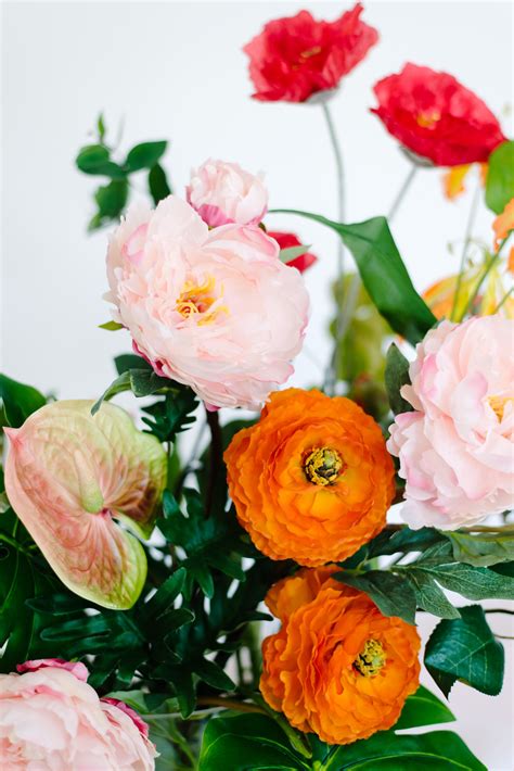 mixing fake and real flowers wedding